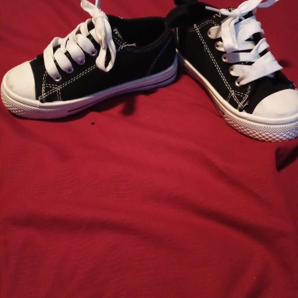 Boys shoe